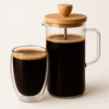 Rinkinys: 2 borosilikatinio stiklo puodeliai 350 ml + "French Press" kavos virimo aparatas 350 ml su bambuko dangteliu