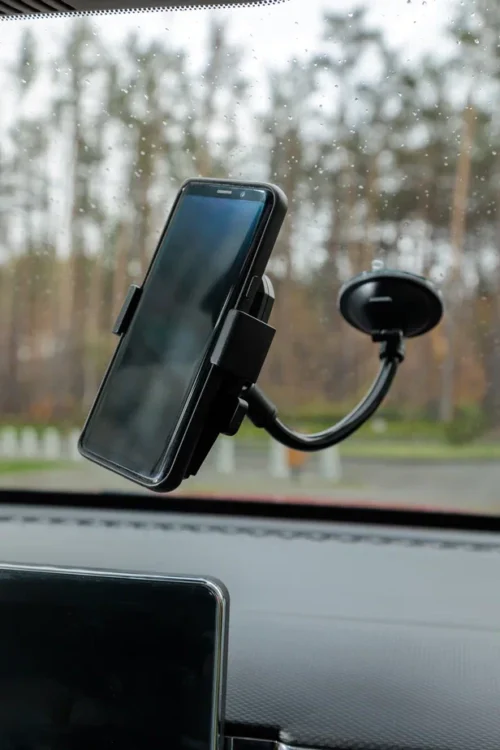 Universalus telefonų laikiklis automobiliui